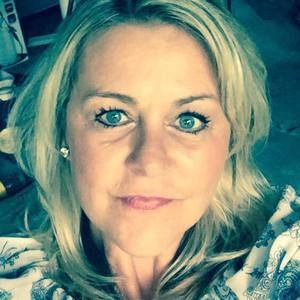 Meet your Posher, Eva